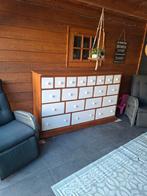 Massief houten ladenkast, Ophalen