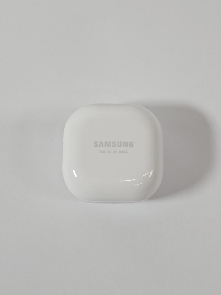 Samsung Galaxy Buds Live - Oplaadcase - Wit, Samsung Electronics Benelux B.V., Madefor@samsung.com, Evert van de Beekstraat 310, 1118CX Schiphol, Nederland