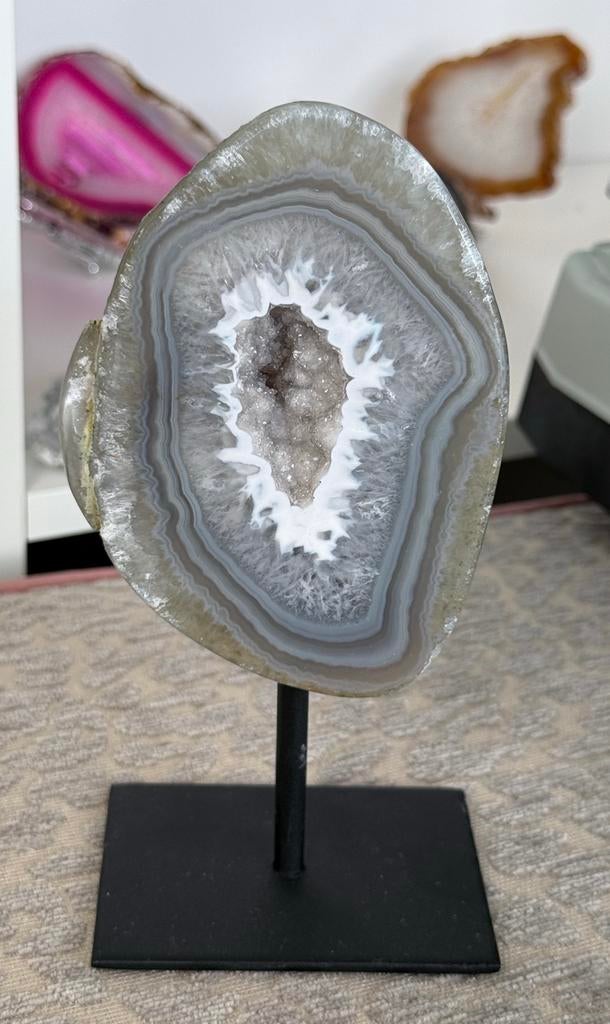 Agaat op standaard, Verzamelen, Mineralen en Fossielen, Ophalen of Verzenden