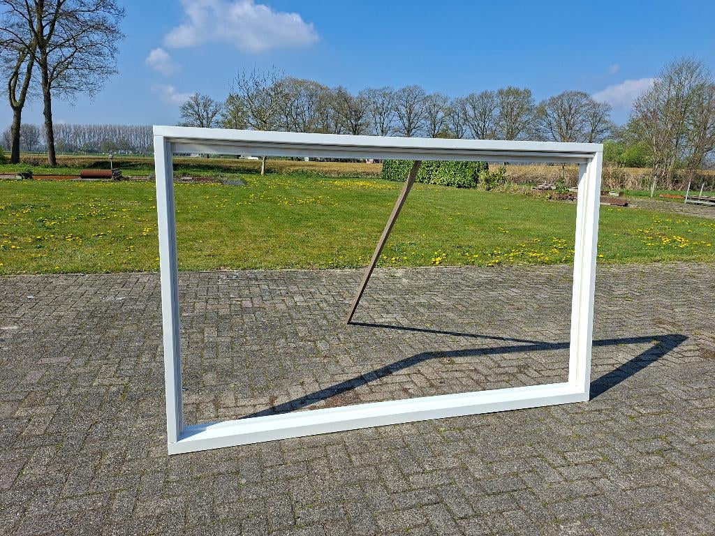 Nieuw Raamkozijn met dubbel gelaagd HR ++ glas 256 x 157 cm, Doe-het-zelf en Verbouw, Kozijnen en Schuifpuien, Nieuw, Ophalen of Verzenden
