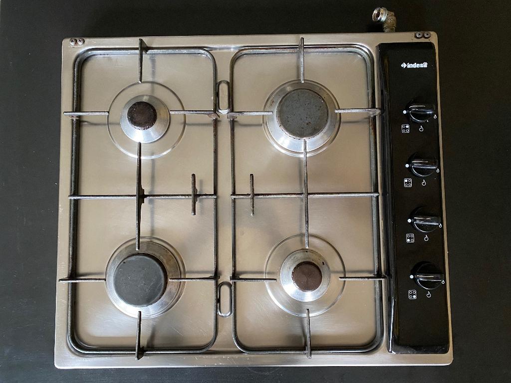 Indesit rvs kookplaat 4 pits gas, Witgoed en Apparatuur, Kookplaten, Ophalen, Gebruikt, 4 kookzones, Gas