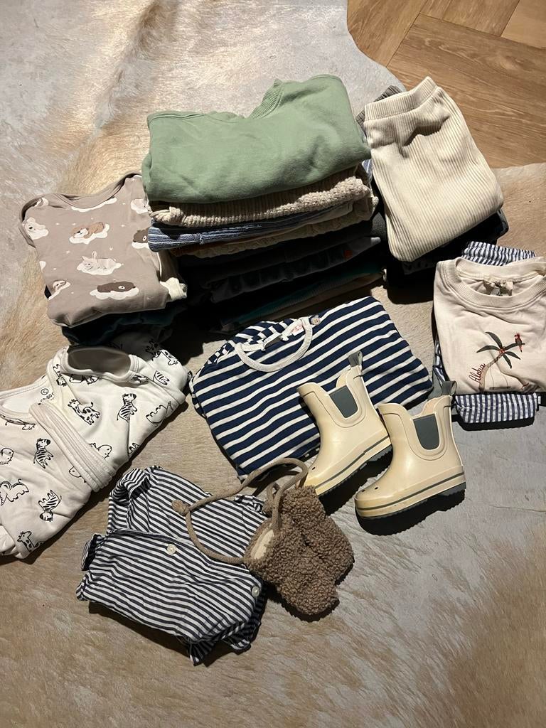 Grote kledingbundel babykleding (35+ stuks) diverse merken, Ophalen of Verzenden, Gebruikt, Overige maten