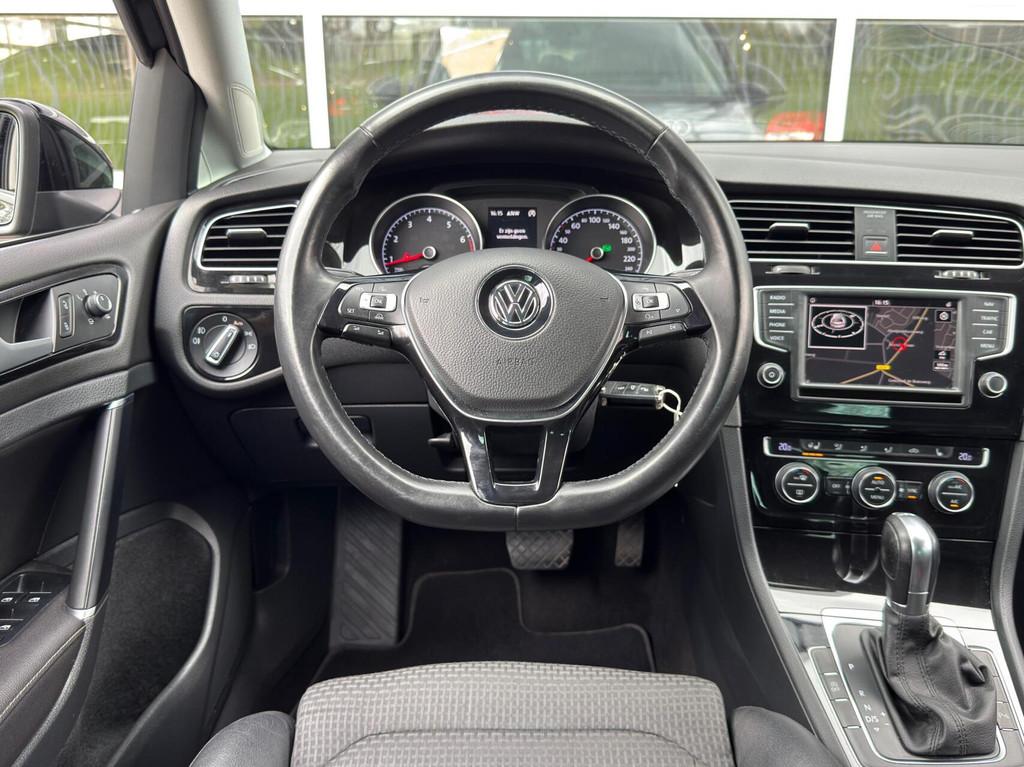 Volkswagen Golf 1.4 TSI R-line|DSG|Camera|Carplay|Massage, 4 cilinders, 150 pk, Leder en Stof, Zwart