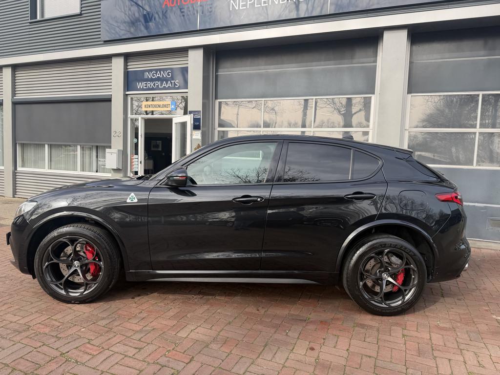 Alfa Romeo Stelvio 2.9 V6 AWD Quadrifoglio 510 PK Adaptive C, Auto's, Alfa Romeo, Automaat, Gebruikt, 510 pk, Zwart