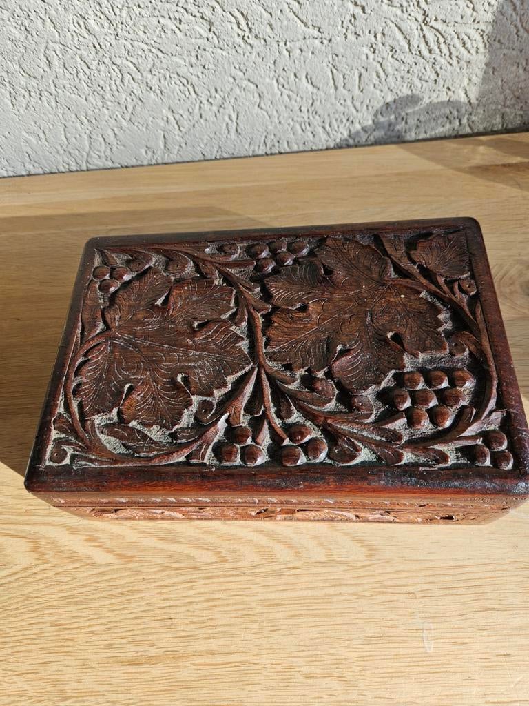 Houtsnijwerk kistje, Antiek en Kunst, Ophalen of Verzenden