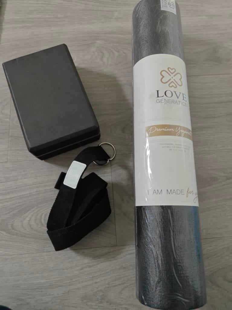 Love Generation Yoga Set: Mat, Blok & Band - Nieuw!, Sport en Fitness, Yoga en Pilates, Ophalen, Nieuw, Yoga-accessoire