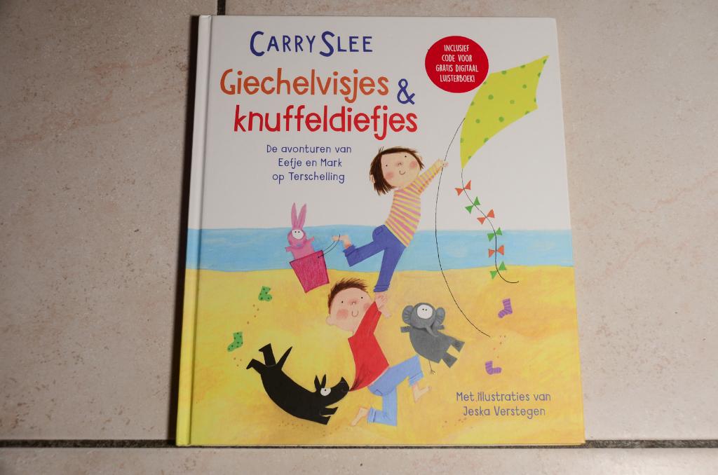 Giechelvisjes & Knuffeldiefjes / Carry Slee Jeska Verstegen, Ophalen of Verzenden, Zo goed als nieuw, Fictie algemeen, Voorleesboek