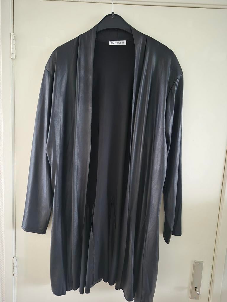 Magna vest nieuw  maat 48/50 zwart, Kleding | Dames, Grote Maten, Ophalen of Verzenden, Nieuw, Trui of Vest