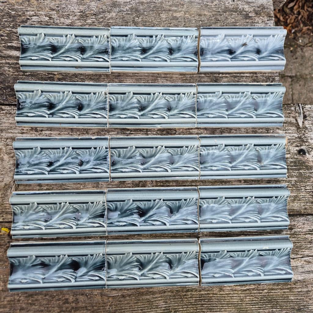 10 antieke randtegels 15.2 x 7,6 cm prachtige grijstinten, Ophalen