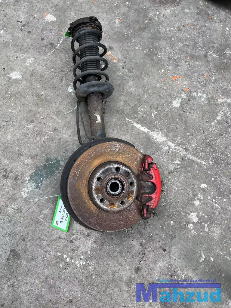 VW GOLF 6 1.4 TSI Rechts voor veerpoot remklauw 2009-2012, Gebruikt, Volkswagen, Volkswagen AG, Berliner Ring 2
38440  Wolfsburg, DE