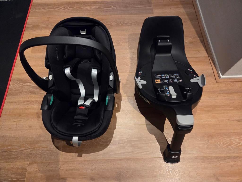 Maxi Cosi Pebble 360 pro met familyfix 360 base, Kinderen en Baby's, Autostoeltjes, Ophalen, Zo goed als nieuw, Isofix, 0 t/m 13 kg
