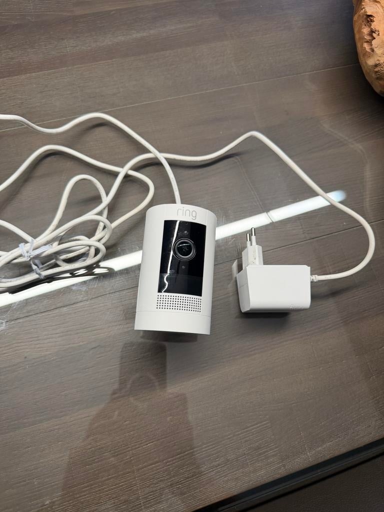Ring Stick Up Cam – Compleet met Adapter – Zo goed als nieuw, Ophalen of Verzenden, Zo goed als nieuw