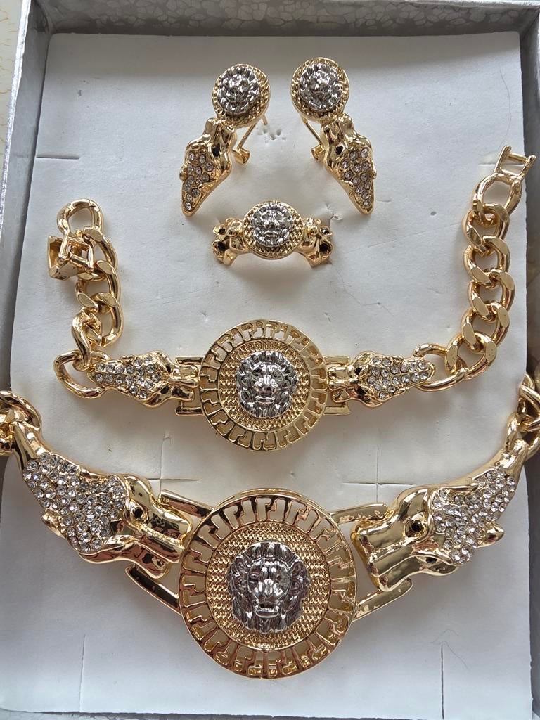 Sieradenset als Versace 18 K, Ophalen of Verzenden, Nieuw, Goud, Overige materialen