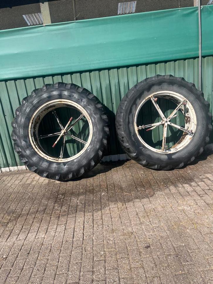 Dubbellucht Molcon r38, Zakelijke goederen, Agrarisch | Onderdelen | Banden, Velgen en Assen, Ophalen