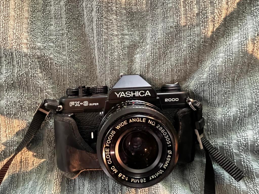 yashica fx3 super 2000 analoog, Audio, Tv en Foto, Fotocamera's Analoog, Zo goed als nieuw, Compact, Overige Merken, Ophalen of Verzenden