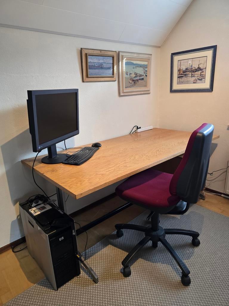 GRATIS: Super stevig vintage bureau - 180 cm breed, Huis en Inrichting, Bureaus, Gebruikt, Overige typen, Overige merken, Vintage