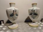 ANTIEKE OPALINE VAZEN MET LINKS/RECHTS MOLENMOTIEF 1930, Antiek en Kunst, Ophalen of Verzenden