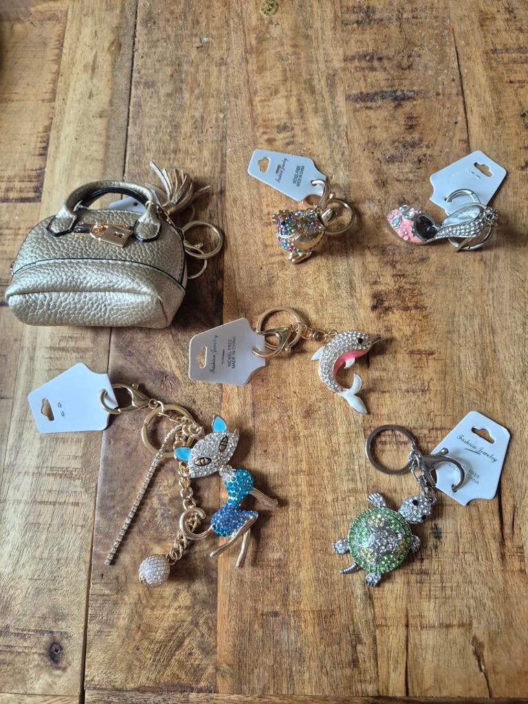 Tassen/sleutelhangers € 5,- per stuk of € 20,- voor allemaal, Sieraden, Tassen en Uiterlijk, Kindersieraden, Ophalen, Nieuw, Overige kleuren