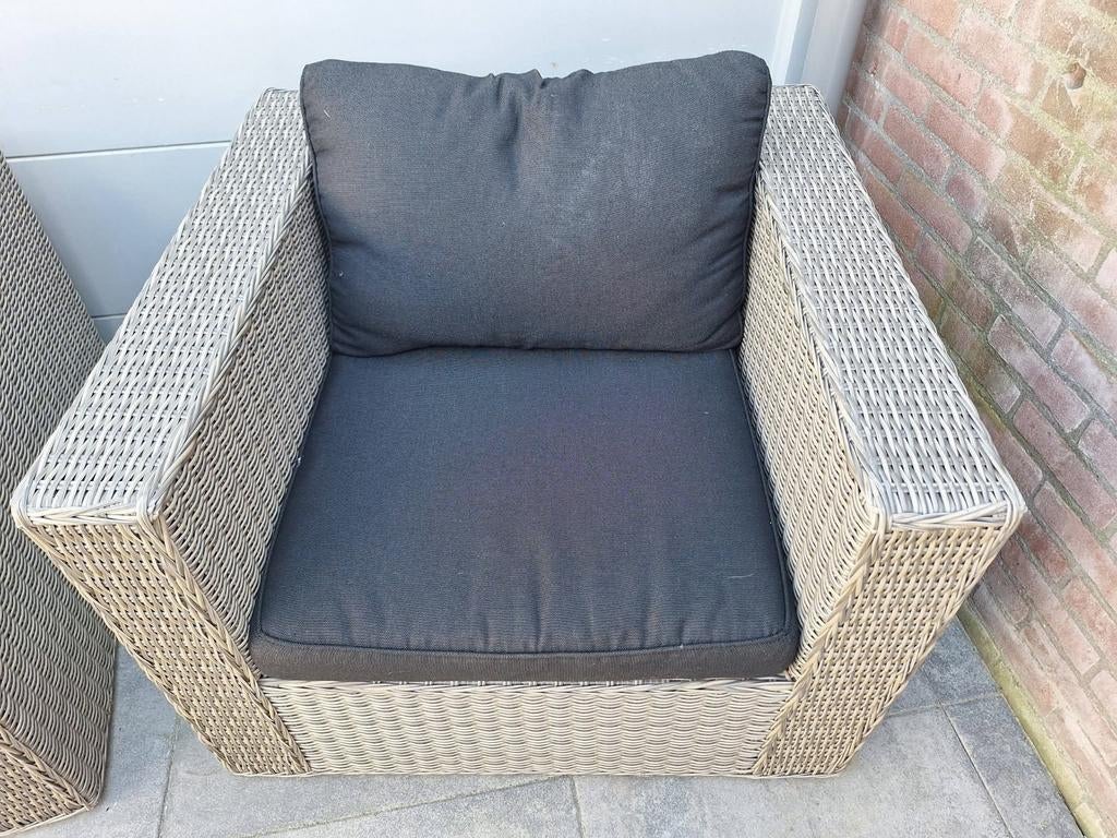 2Loungestoelen overbodig geworden brede leuningen, Tuin en Terras, Tuinsets en Loungesets, Gebruikt, Overige materialen, Ophalen