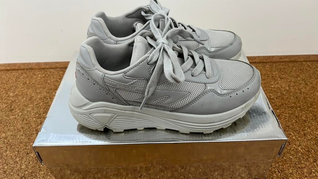 Hi-tec hts shadow rgs 1974 sneakers 39, Ophalen of Verzenden, Grijs, Sneakers of Gympen, Zo goed als nieuw