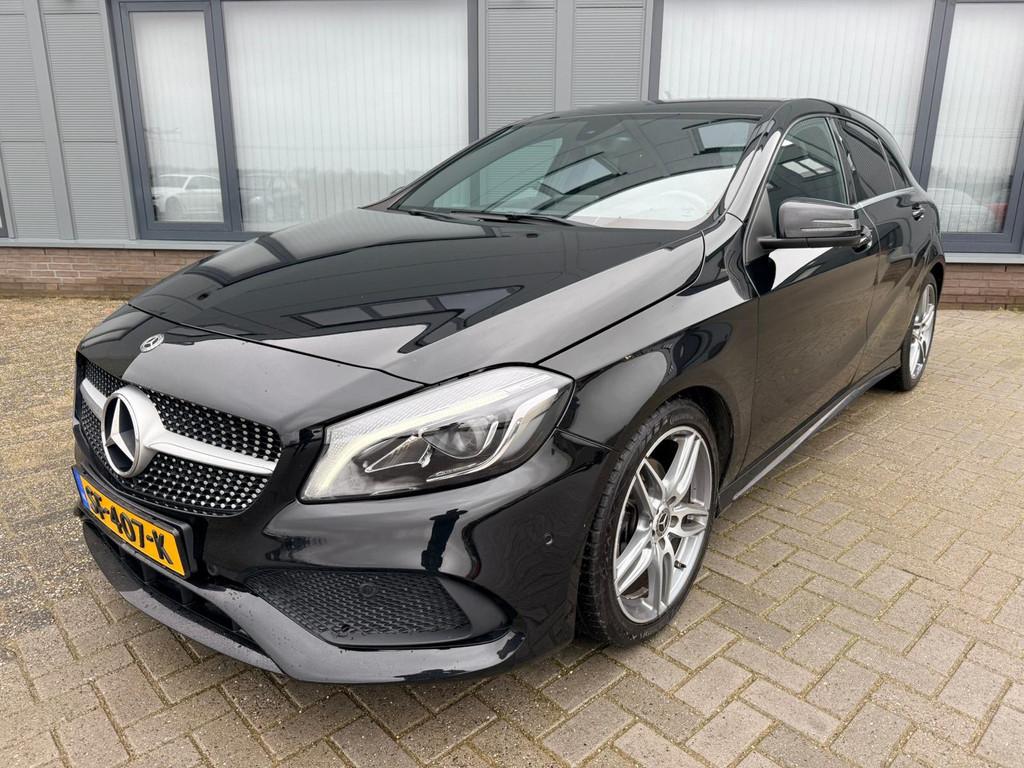 Mercedes-Benz A-klasse 180 Sport Edition // AMG-Line // LED, Auto's, Mercedes-Benz, Gebruikt, 4 cilinders, 19 km/l, Onderhoudsboekje