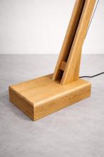 Grote staande lamp in eiken, Huis en Inrichting, Lampen | Vloerlampen, 200 cm of meer, Nieuw, Ophalen of Verzenden, Modern Scandinavisch