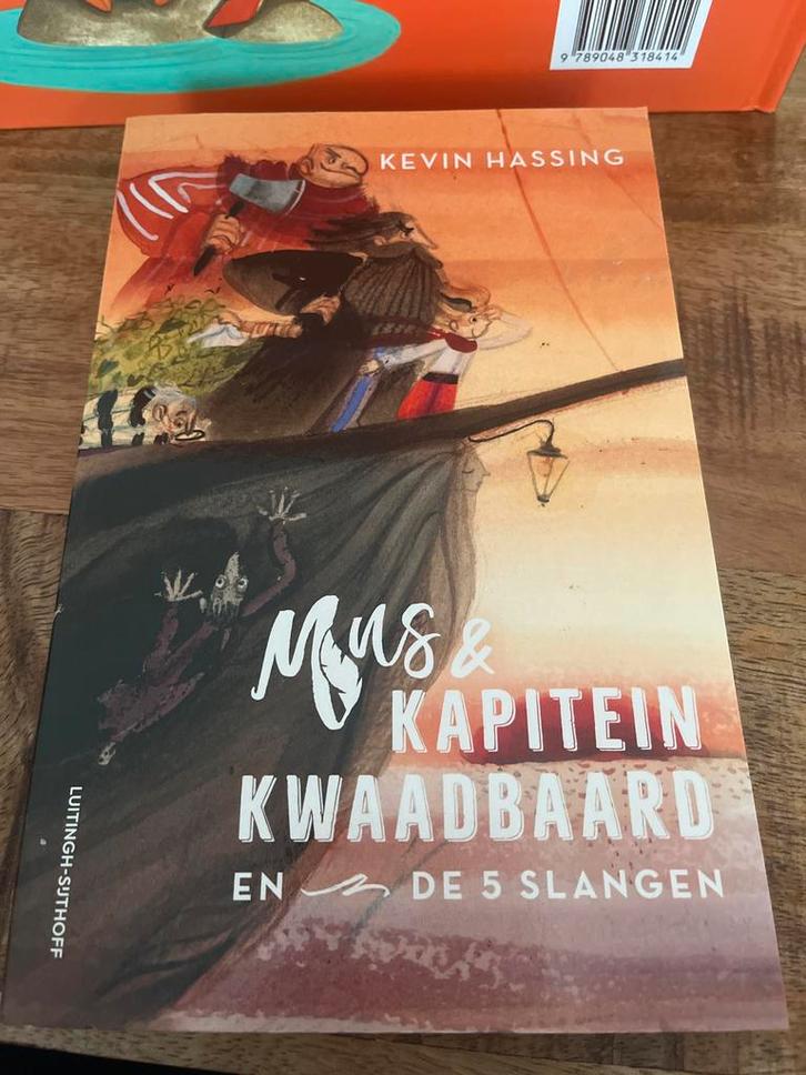 Mus & Kapitein Kwaadbaard en de 5 Slangen - Kevin Hassing, Boeken, Kinderboeken | Jeugd | onder 10 jaar, Zo goed als nieuw, Fictie algemeen