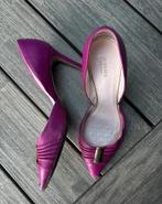 Versace Vintage Fuschia Pumps Kitten Heels, Ophalen of Verzenden, Versace, Roze, Gedragen