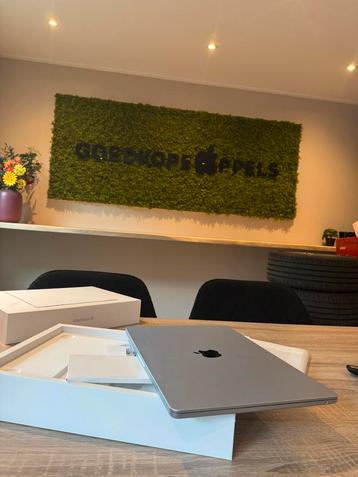 MacBook Air 15 inch m4 24GB 512GB Sky Blue | Apple Care+ beschikbaar voor biedingen