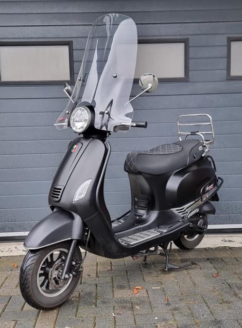 GTS Toscana mat zwart 45km 2018 Bromscooter, Fietsen en Brommers, Scooters | Overige merken, Zo goed als nieuw, Maximaal 45 km/u