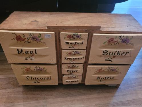 Zeer oud kruidenrek met gruttersbakken, Antiek en Kunst, Curiosa en Brocante, Ophalen of Verzenden