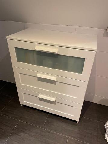 Wit Ikea ladekastje beschikbaar voor biedingen