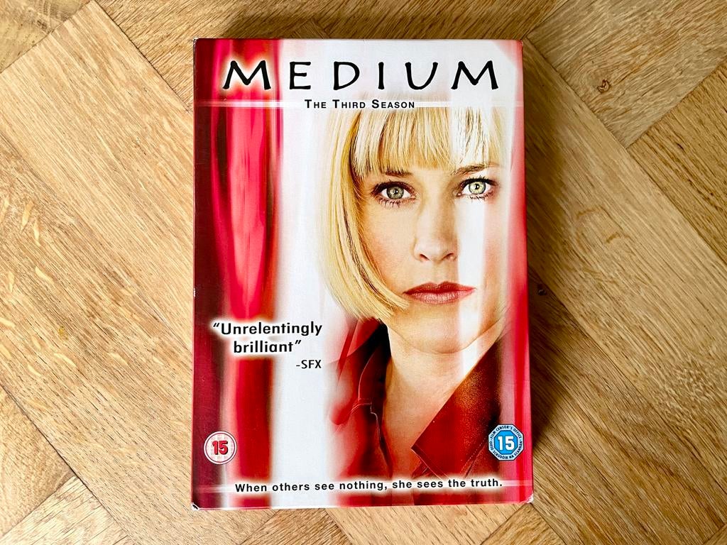Medium - Seizoen 3 op DVD (krasvrij, met NL), Boxset, Drama, Ophalen of Verzenden, Zo goed als nieuw