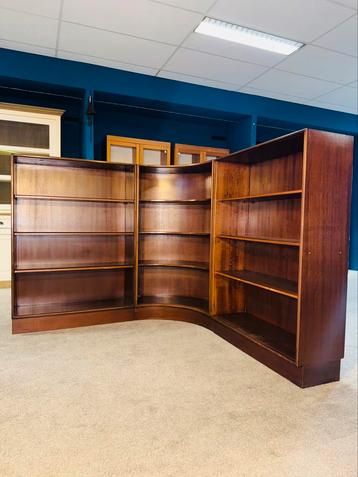 Drie vintage kasten van Formule Kempkes hoekkast boekenkast beschikbaar voor biedingen