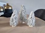 Kerstbomen set met sneeuw voor kerstdorp, Diversen, Kerst, Ophalen of Verzenden, Zo goed als nieuw