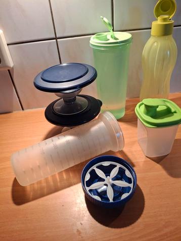 6 stuks tupperware  beschikbaar voor biedingen