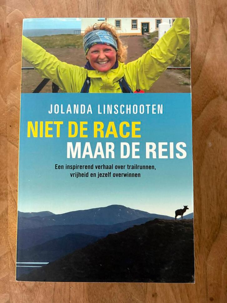 Niet de race maar de reis - Jolanda Linschooten, Boeken, Reisverhalen, Zo goed als nieuw, Europa, Ophalen of Verzenden