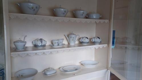 Servies ( bieden vanaf 100 euro), Huis en Inrichting, Keuken | Servies, Overige stijlen, Porselein, Ophalen