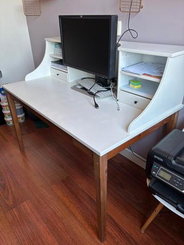 Bureau t.e.a.b. beschikbaar voor biedingen