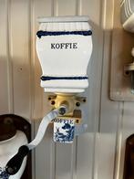 Hangende Koffiemolen met Klepdeksel, Ophalen of Verzenden