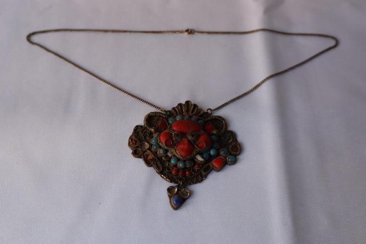 Antiek Tibetaanse Zeeba-hanger c 1940, Antiek en Kunst, Antiek | Kleding en Accessoires, Dames, Heren, Ophalen of Verzenden