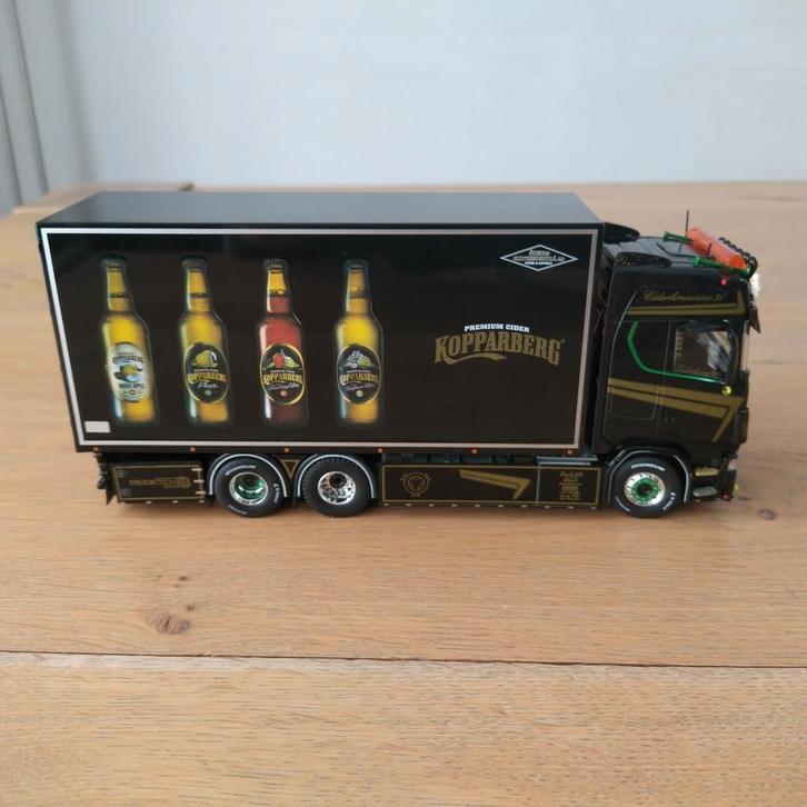 Tekno Scania NG Zweedse motorwagen Kopparberg, Hobby en Vrije tijd, Modelauto's | 1:50, Zo goed als nieuw, Bus of Vrachtwagen