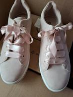 CLO SNEAKERS, Kleding | Dames, Schoenen, Beige, CLO, Ophalen of Verzenden, Zo goed als nieuw