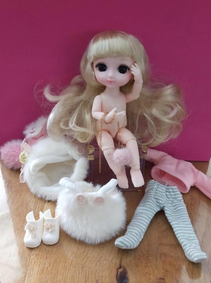 Barbie bjd Mini Doll incl Fashion set, Verzamelen, Poppen, Zo goed als nieuw, Pop, Ophalen of Verzenden