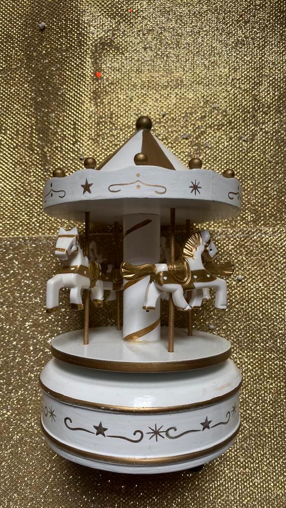 Aangeboden kerstcarrousel muziekdoos, Diversen, Kerst, Zo goed als nieuw, Ophalen of Verzenden