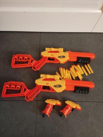 nerf pistolen set; 2 grote en 2 kleine incl pijlen beschikbaar voor biedingen