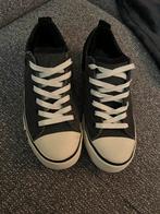 Mooie UGG Gympen, Zwart, Ophalen of Verzenden, Sneakers of Gympen, Zo goed als nieuw