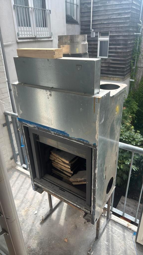 Stûv 6-in 4655 hout-inbouwhaard – Compact & efficiënt, Huis en Inrichting, Haarden, Zo goed als nieuw, Houthaard, Verzenden