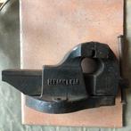 Bankschroef: Merk “Hemklem”. Breedte:100 mm. Maat 7,5 cm., Ophalen, Gebruikt, Bankschroef