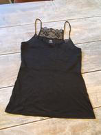 Zwarte H&M Top met Kant - Maat M, Kleding | Dames, Tops, Maat 38/40 (M), Zwart, Ophalen of Verzenden, Zo goed als nieuw